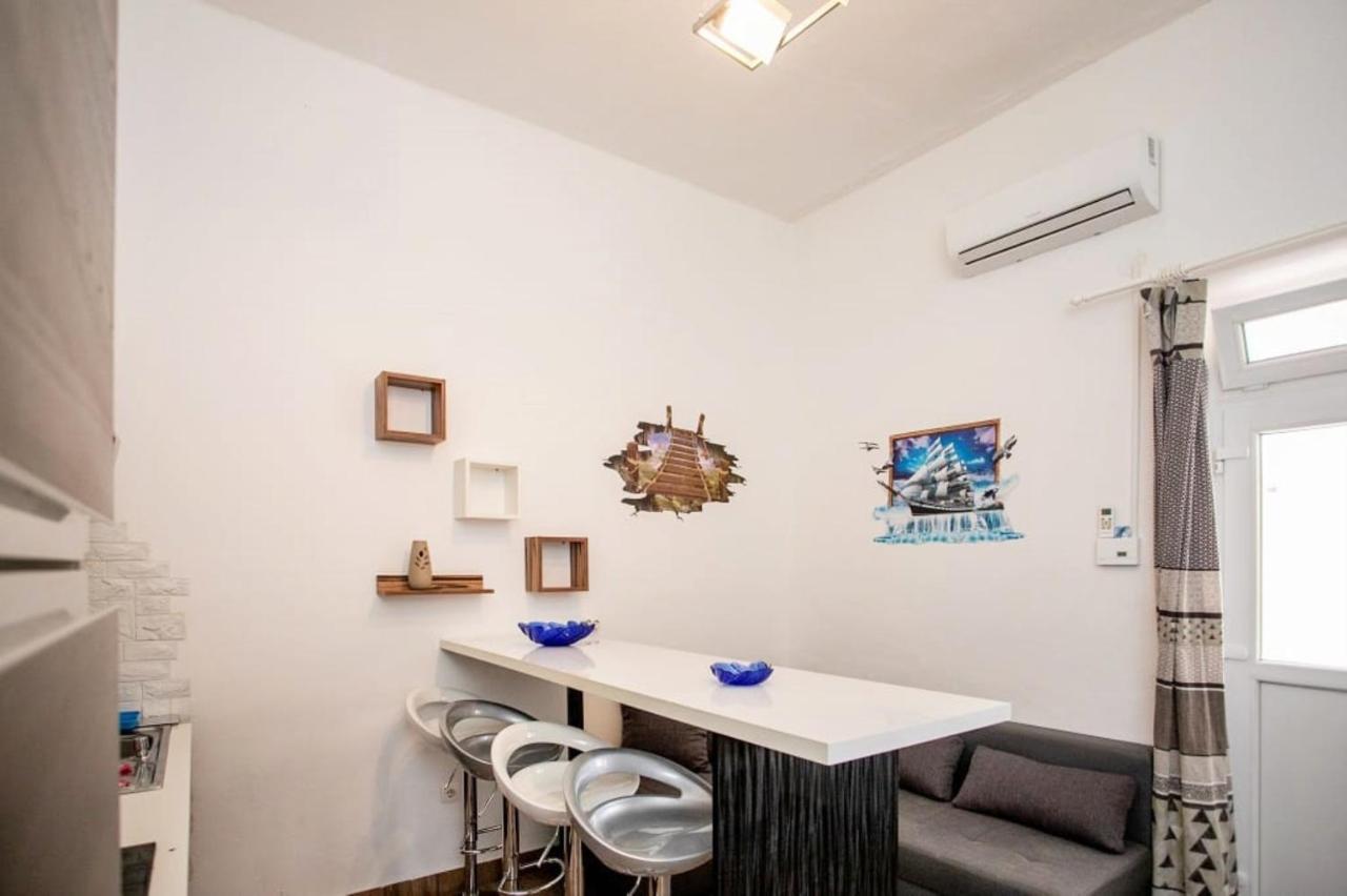 Apartments Punta 2 Omiš Kültér fotó
